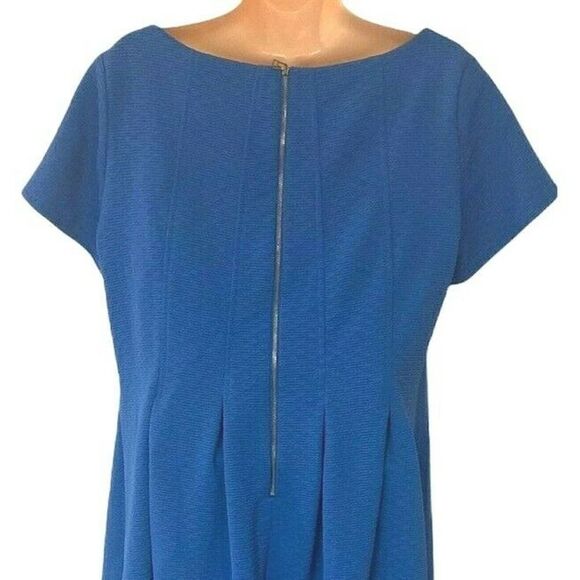 TAYLOR Mid-Weight Royal Blue Textured Knit Knee Length Office Career Dress - Picture 8 of 11